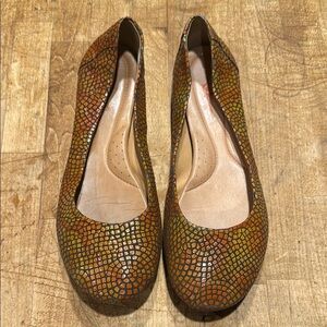 Born Orange and Brown Flats with Textured Design
